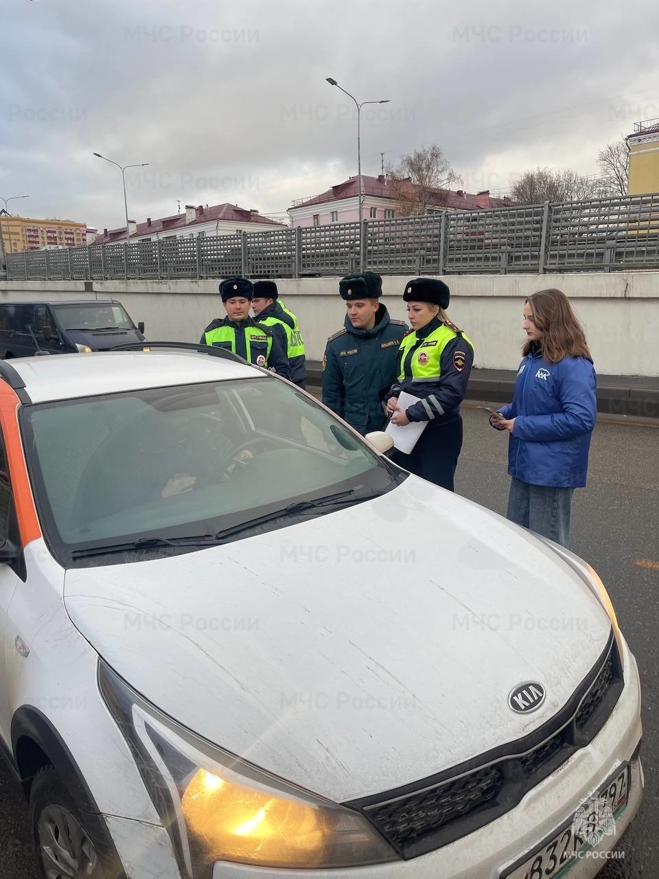 Сотрудники МЧС и ГИБДД провели совместный рейд в Люберцах